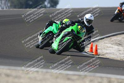 media/Nov-01-2025-TrackDaz (Sat) [[2b4d5192bc]]/B Group/1220pm (Turn 2 Outside)/